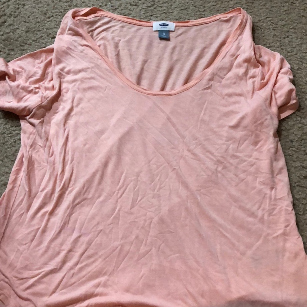 Old Navy scoop neck tee